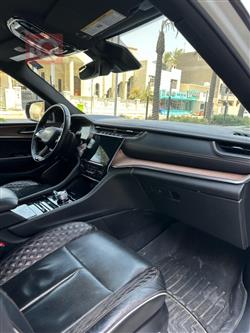 جیپ L گراند شیرۆکی